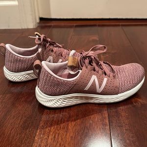 New Balance Sneakers - Size 7.5
